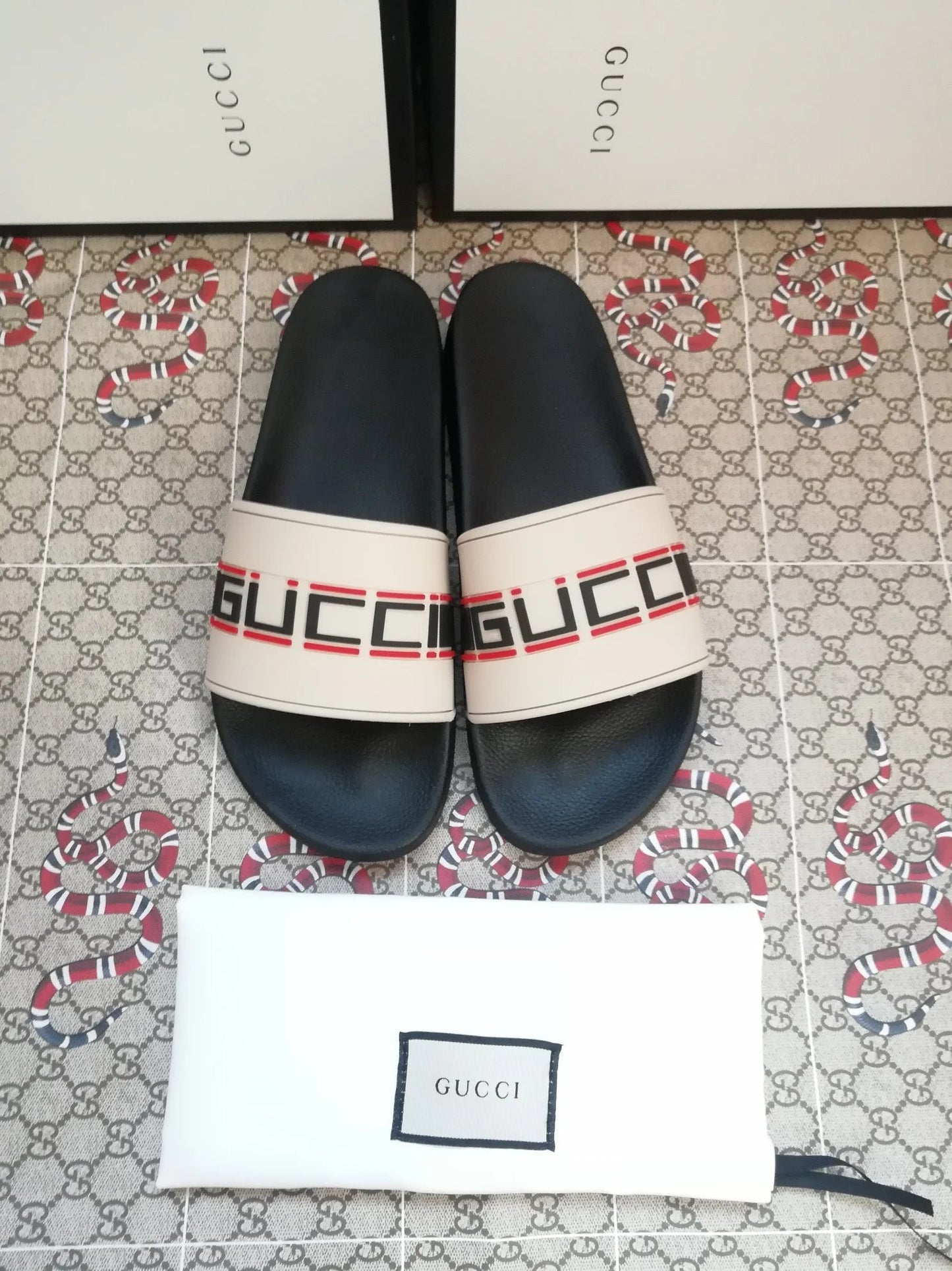 Gucci slippers