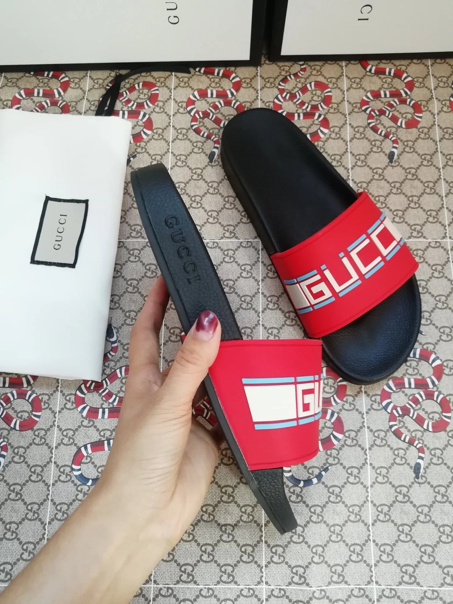 Gucci slippers