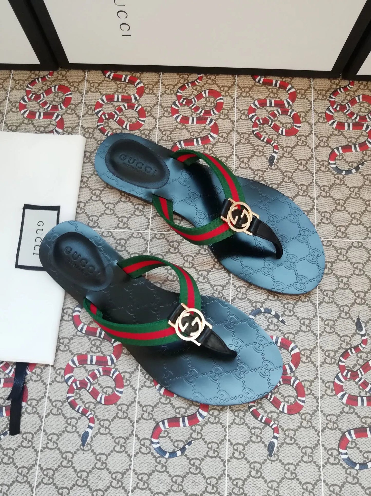 New Gucci Gucci flip-flops unisex