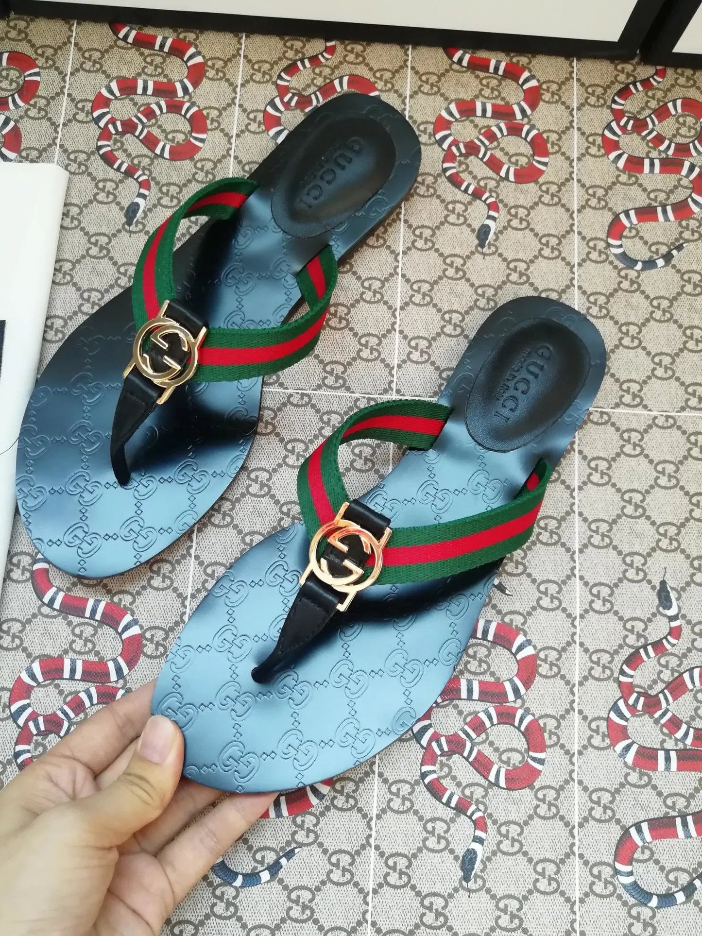 New Gucci Gucci flip-flops unisex