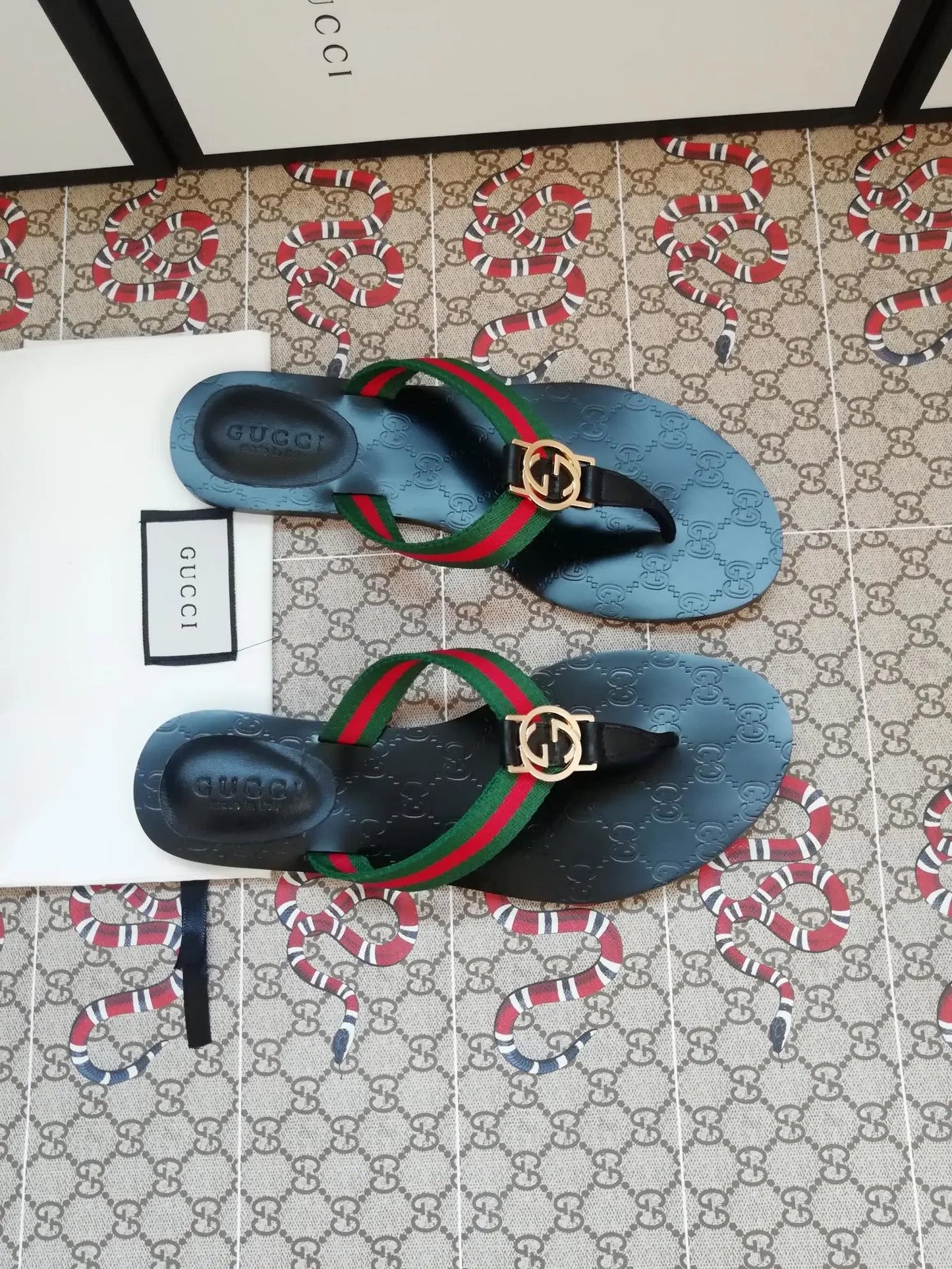 New Gucci Gucci flip-flops unisex