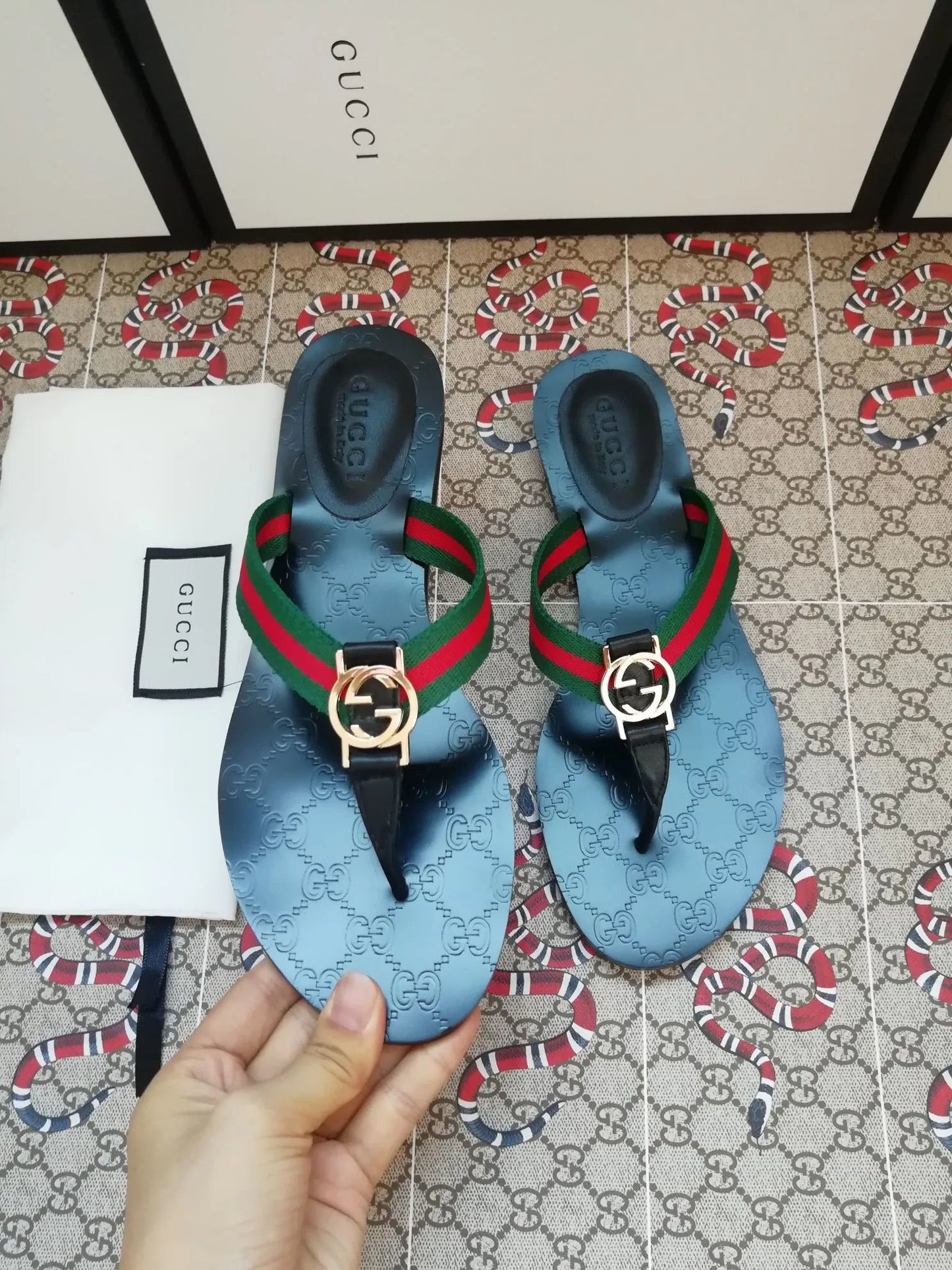 New Gucci Gucci flip-flops unisex