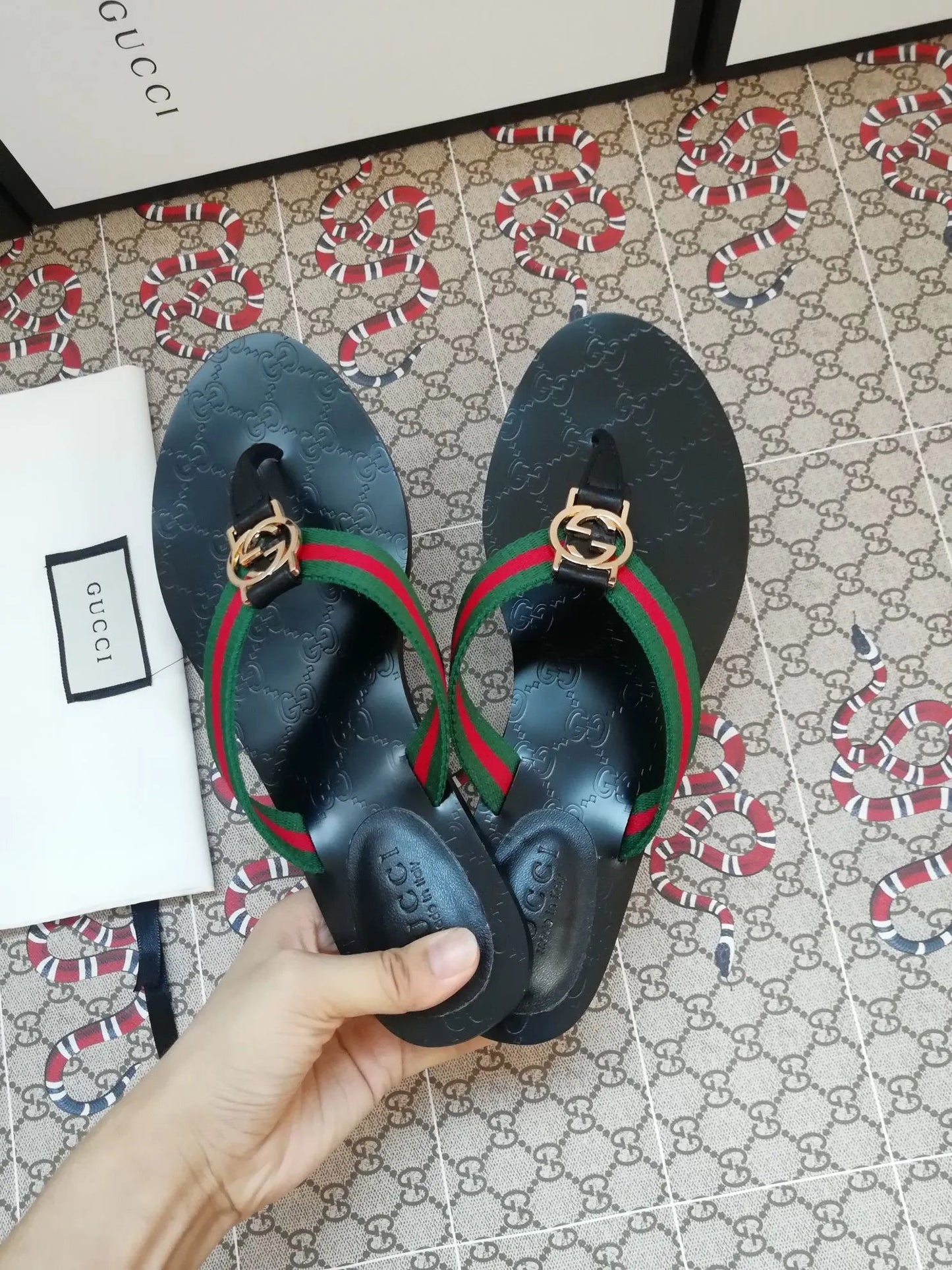 New Gucci Gucci flip-flops unisex