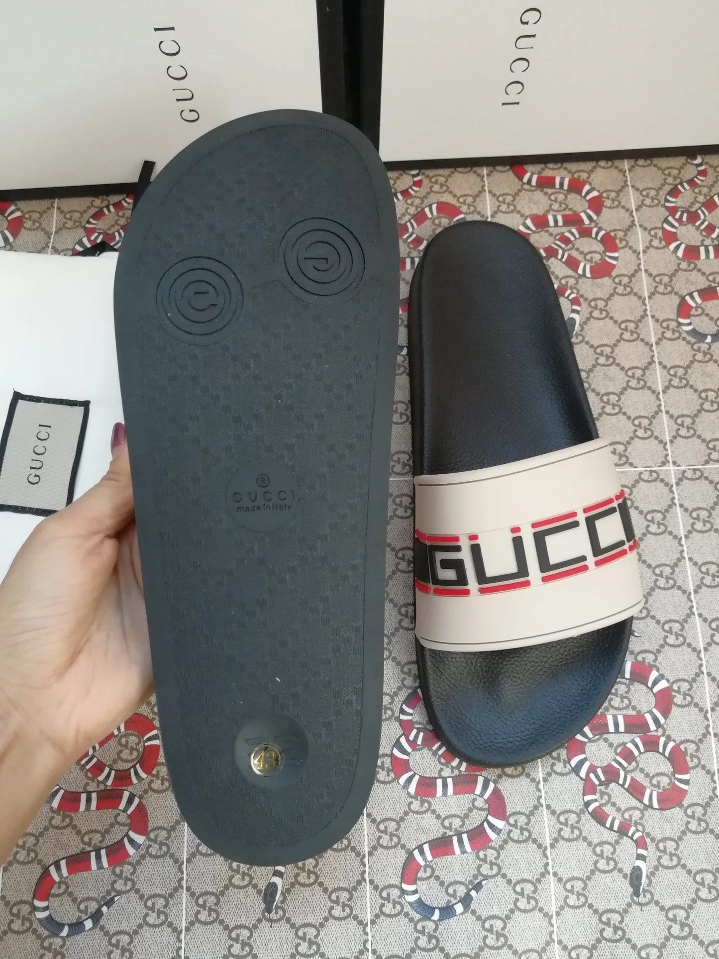 Gucci slippers