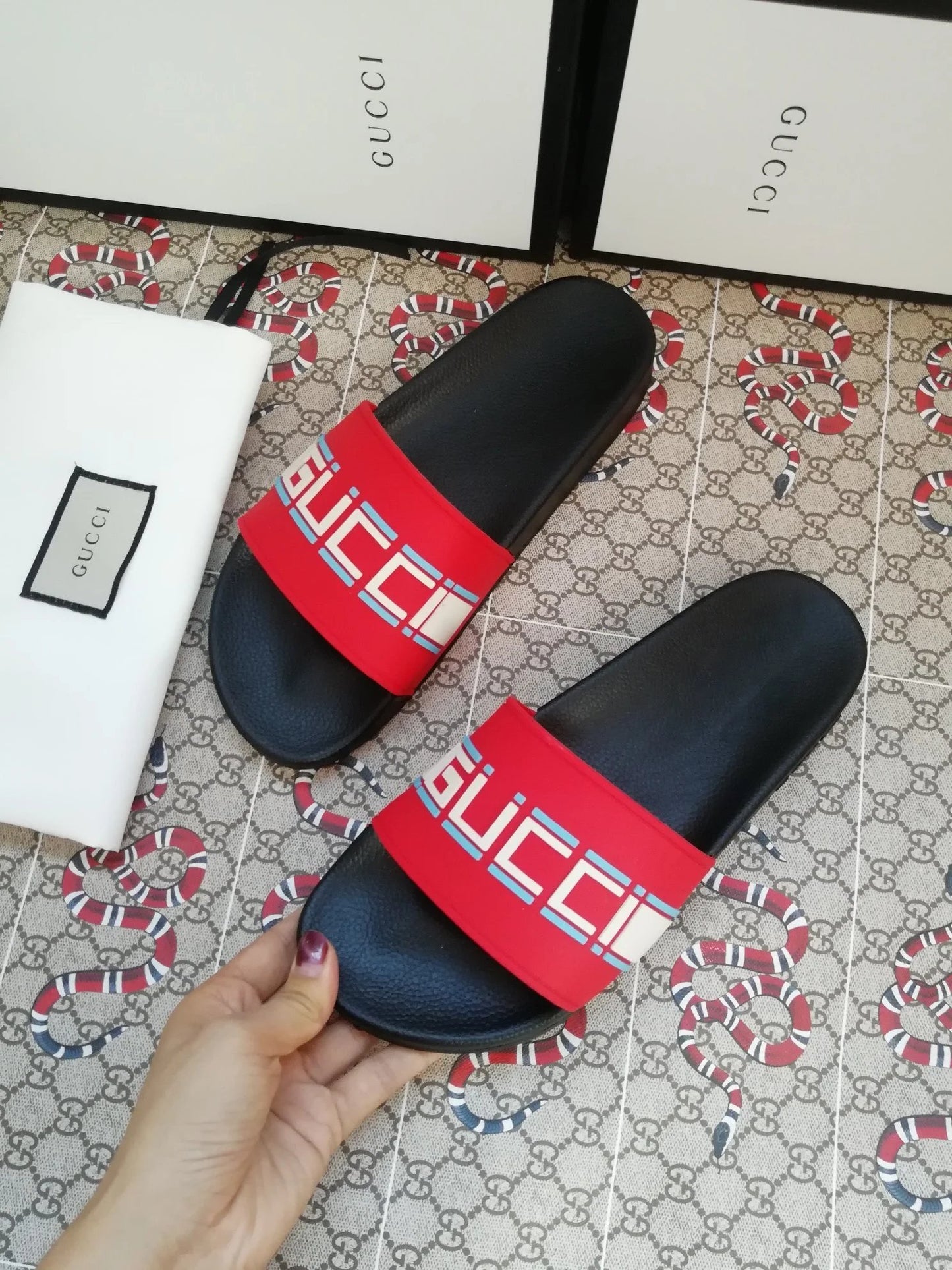 Gucci slippers