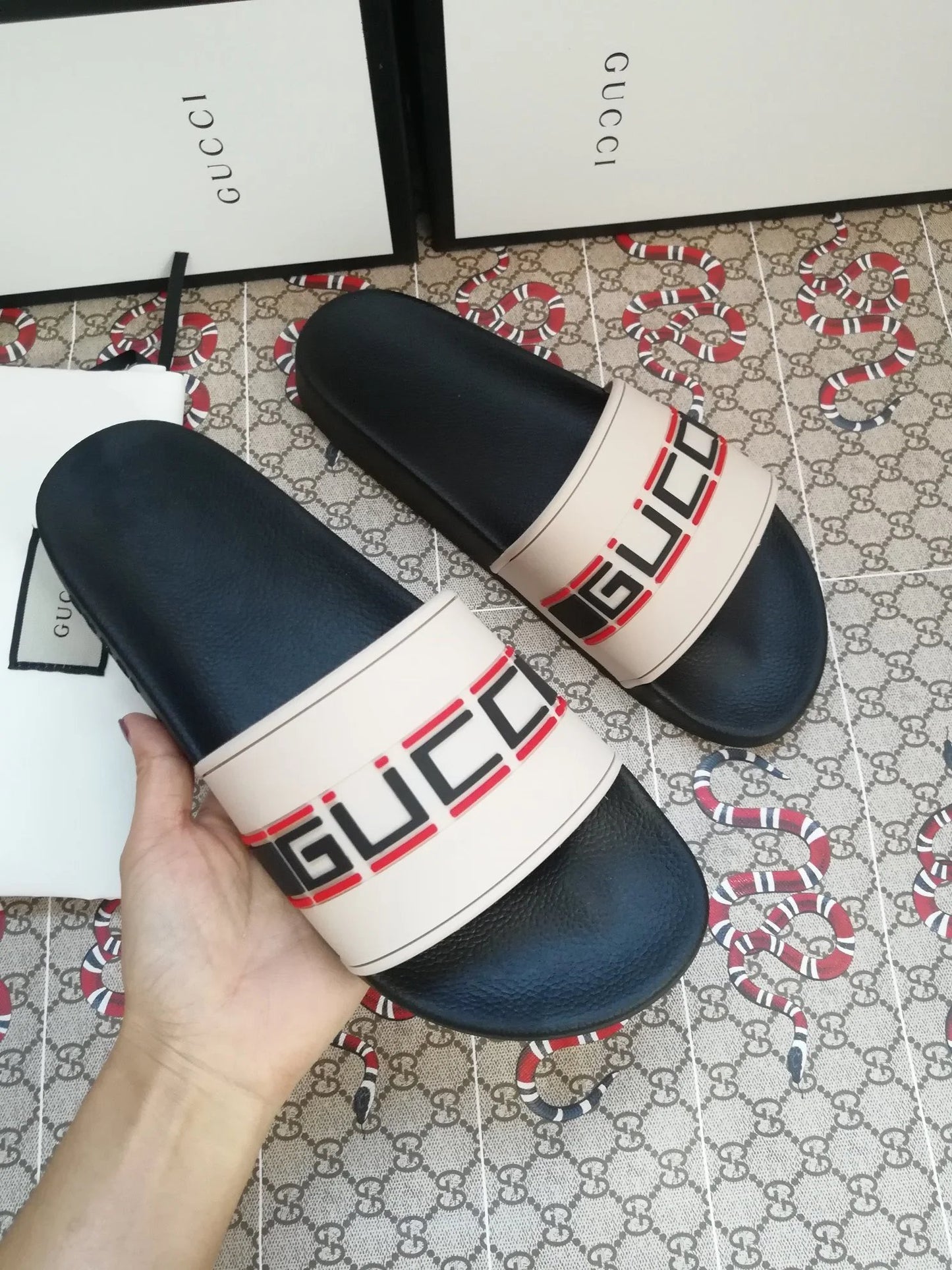 Gucci slippers