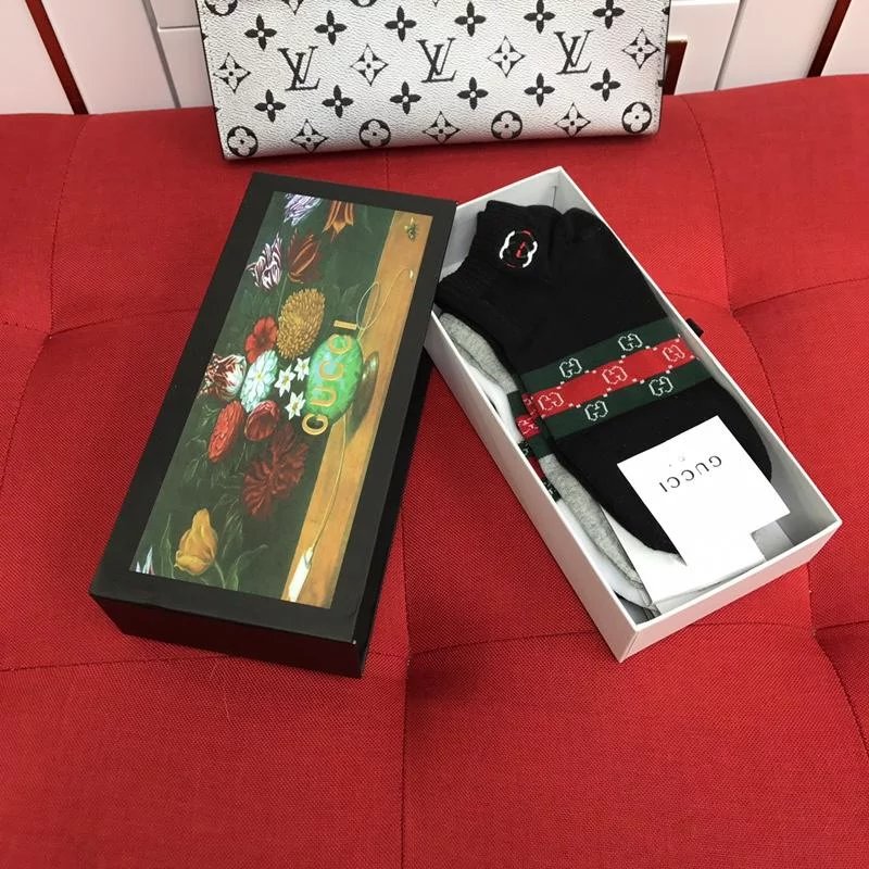 Gucci 5 pair socks