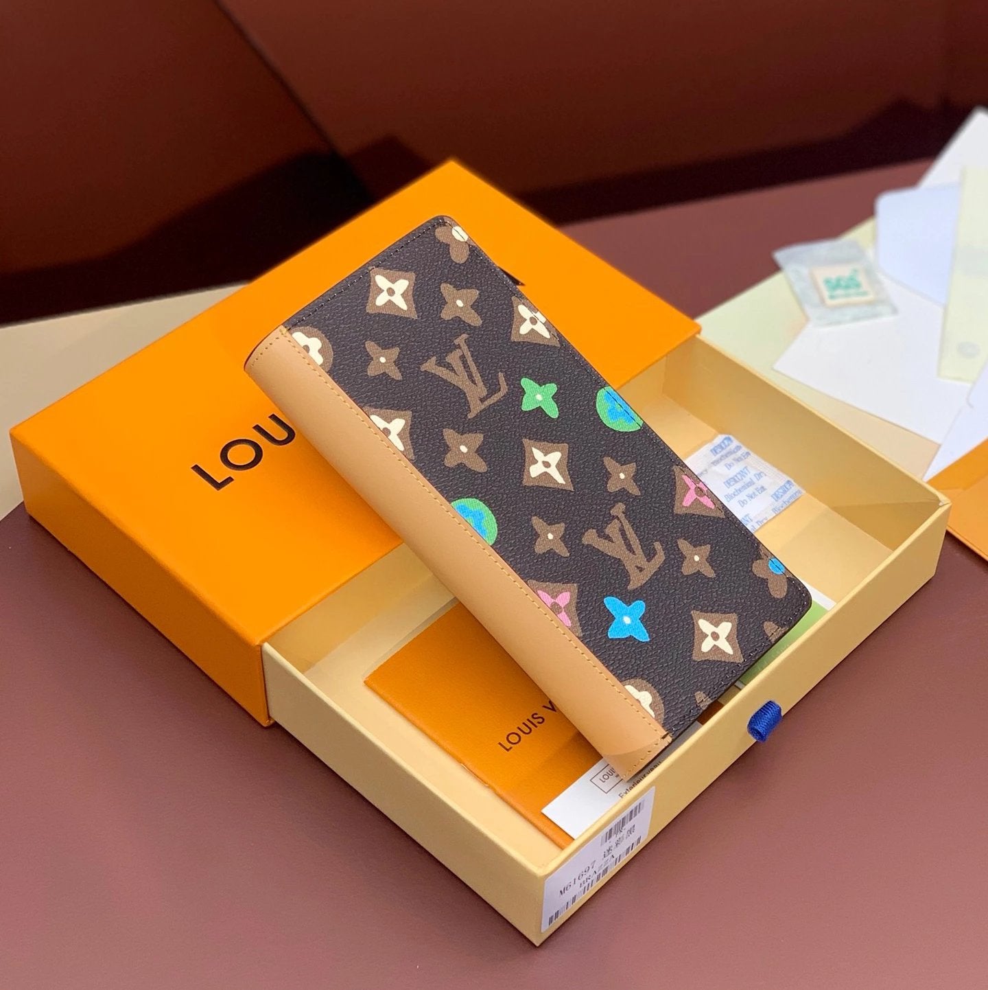 LV  new card holder wallet