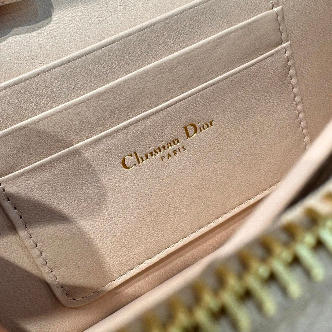 Dior Chain shoulder bag size: 18*12*5.5 cm Model: 5169