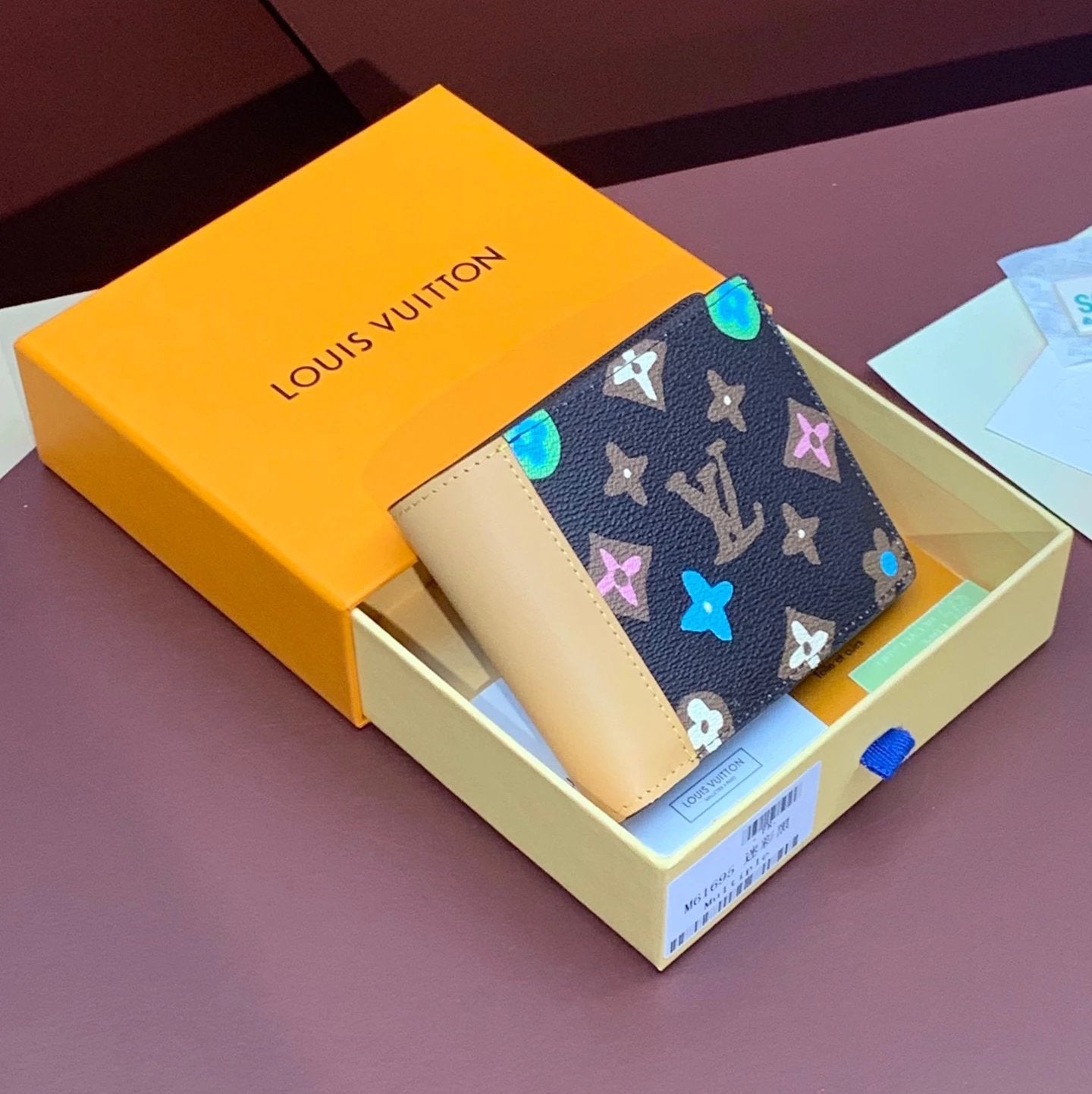 LV  new card holder wallet