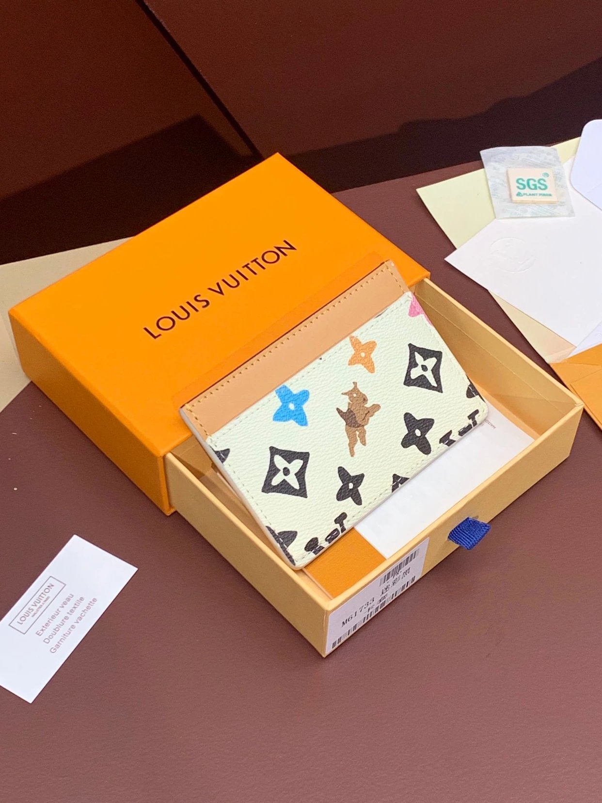 LV  new card holder wallet