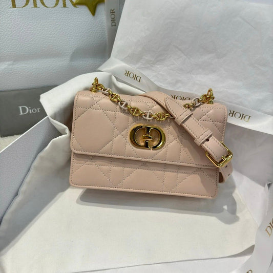 Dior Chain shoulder bag size: 18*12*5.5 cm Model: 5169